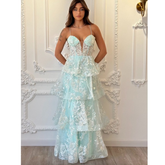 Mac Duggal Dresses & Skirts - Mac Duggal Spaghetti Strap Applique Tiered Ruffle Gown in Mint